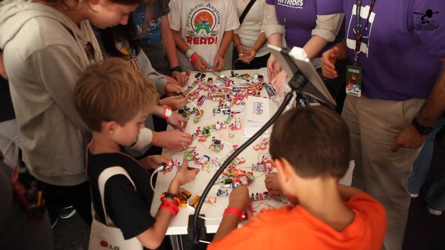 makerfaire-16-png_1412192715.jpg