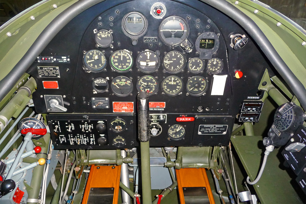 BT13-cockpit-1000.jpg